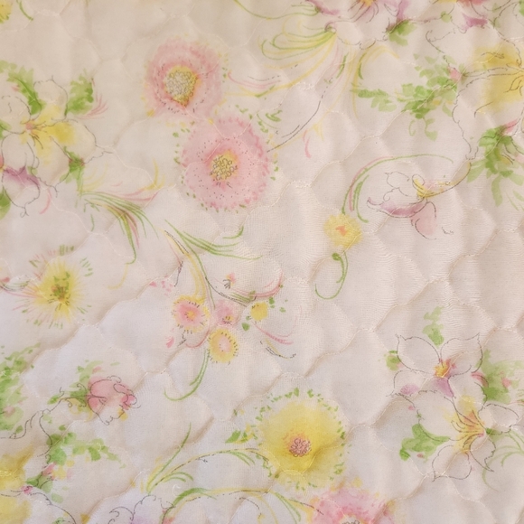 Vintage Baby Blanket Yellow Pink White Floral Nylon Satin Trim Square 36"x36" - Picture 3 of 4